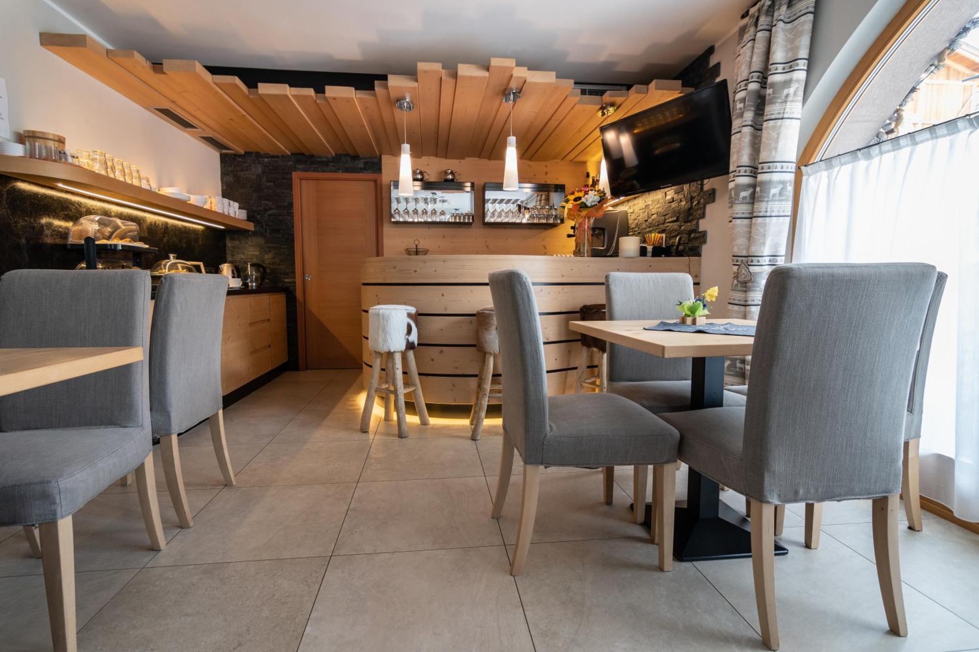 Aparthotel Dolomites Living&Relax Commezzadura Kültér fotó